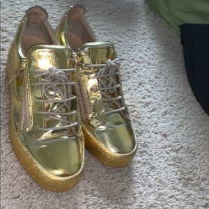 Gold giuseppe